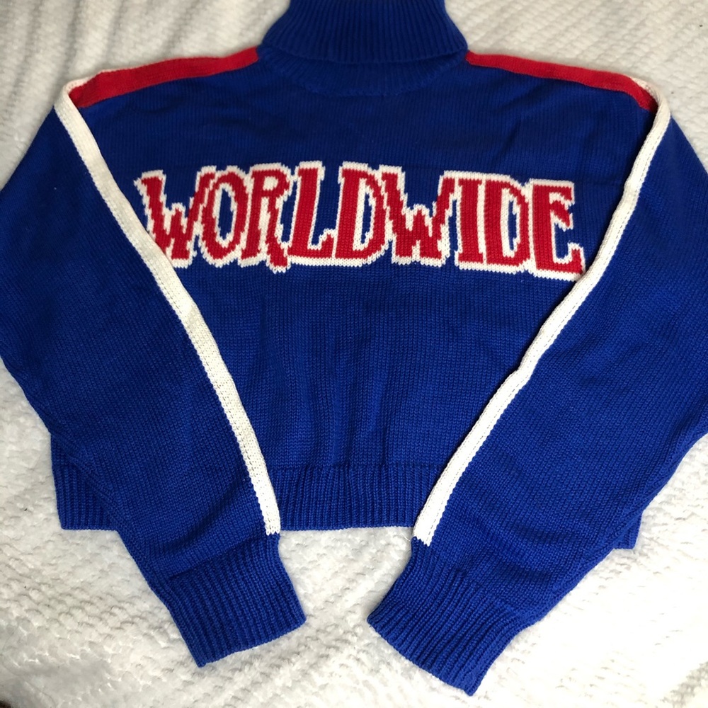 Cropped sweater
